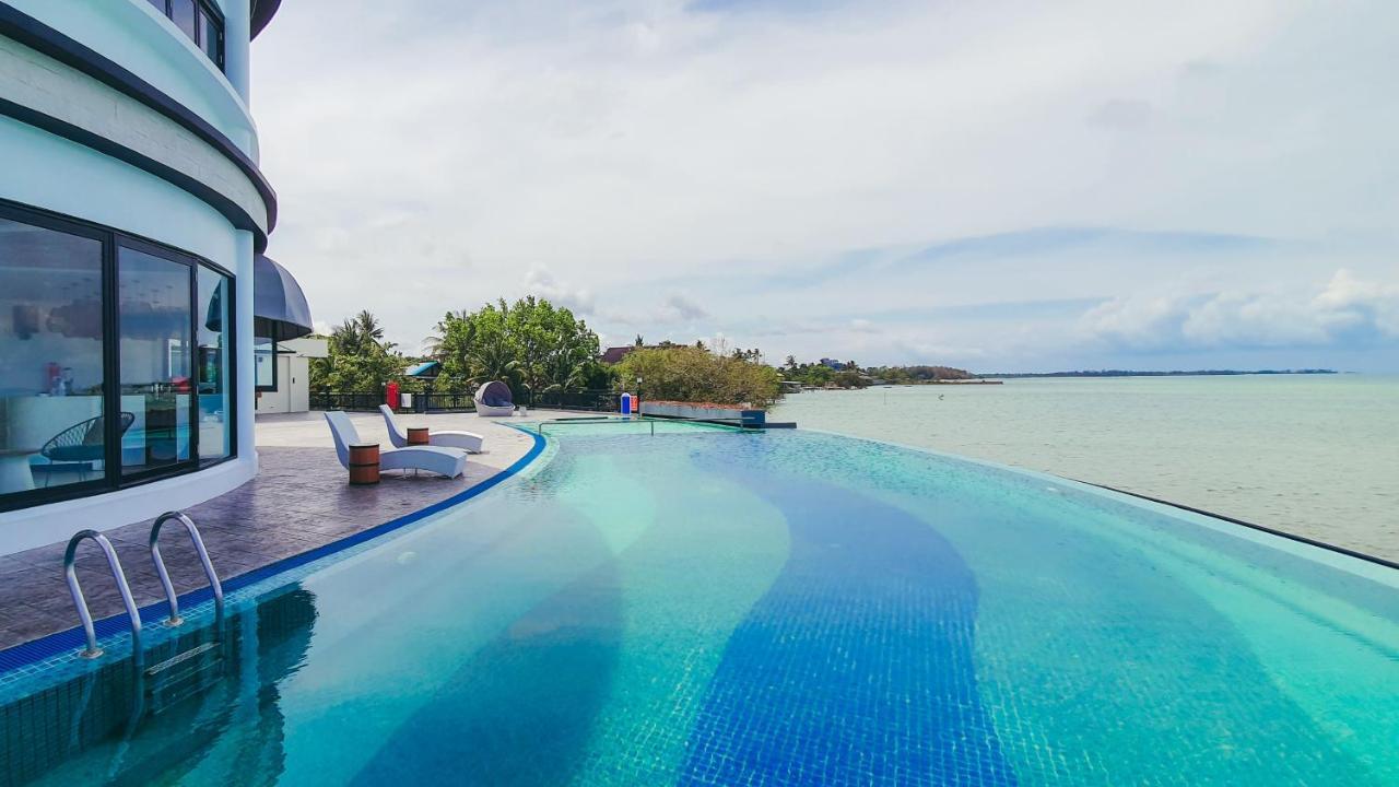 BW Suite Belitung Tanjung Pandan Eksteriør billede